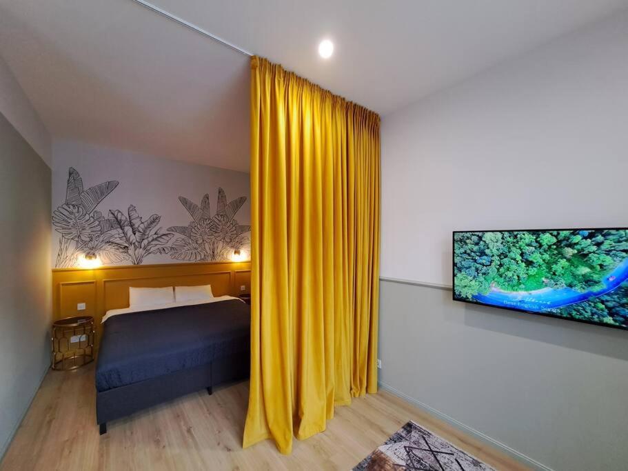 Golden Palms Apartment In The City Centre Riga Exterior foto
